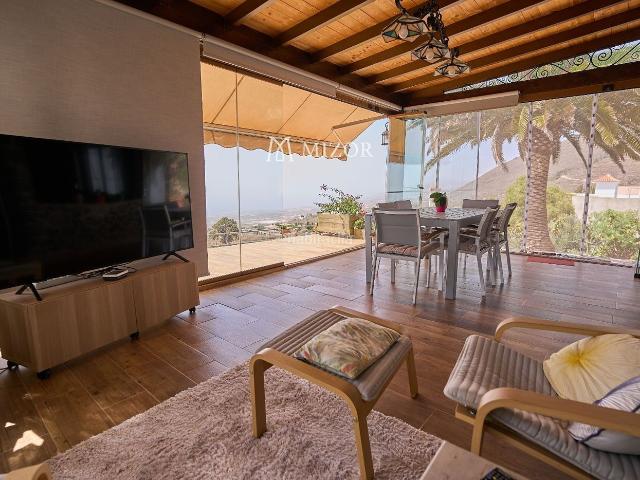 Casa en venta en Guía de Isora, Guía de Isora Interior. Finca con terreno en Vera de Erques. Casas Guía de.