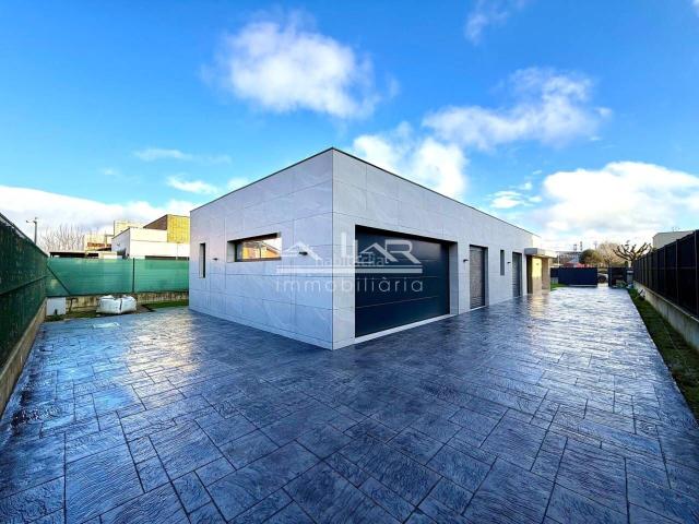 Casa en venta en Gurb. DESCUBRE ESTA CASA EN VENTA EN LA URBANIZACIÓN EL SOLER, GURB. Casas.