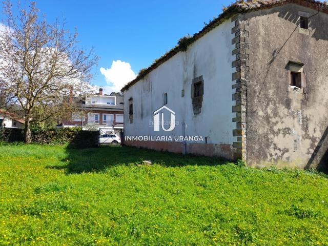 Casa en venta en Guriezo. Casa de pueblo adosada de 288 m con terreno en Guriezo. Casas.