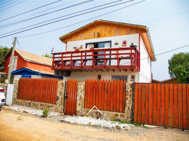 Casa en Venta en Gabriela Mistral/ Puquén/ Los Molles