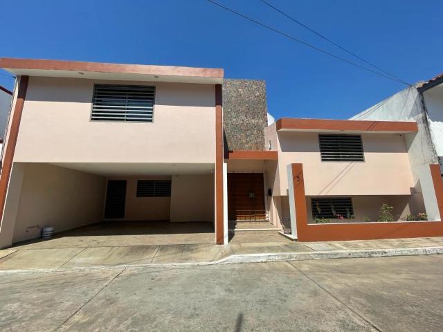 Casa en venta en Galaxia/tabasco 2000, Centro, Tabasco