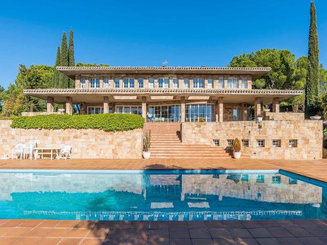 Casa en venta en Galapagar, Parquelagos Puente Nuevo. Chalet independiente de 1.150 m en parcela de 3.170 m con vistas despejadas, en Parquelagos. Casas.