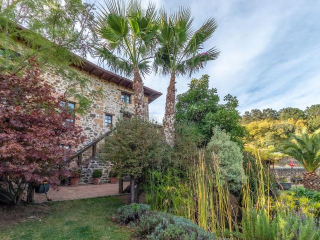 Casa en venta en Galdames. Lujo. Casas.