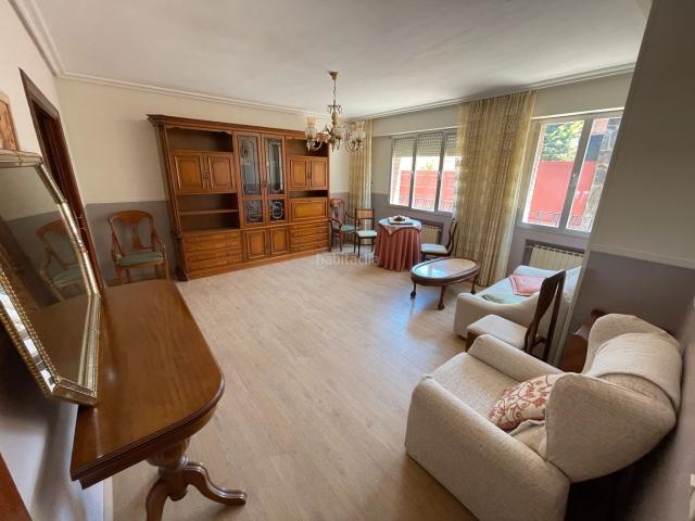 Casa en venta en Galilea. CASA EN VENTA EN GALILEA, 200m2, 3 plantas, Amplio salón comedor, cocina, 3 baños,4habitaciones, terrazas, calefacción gasoil, cas. Casas.