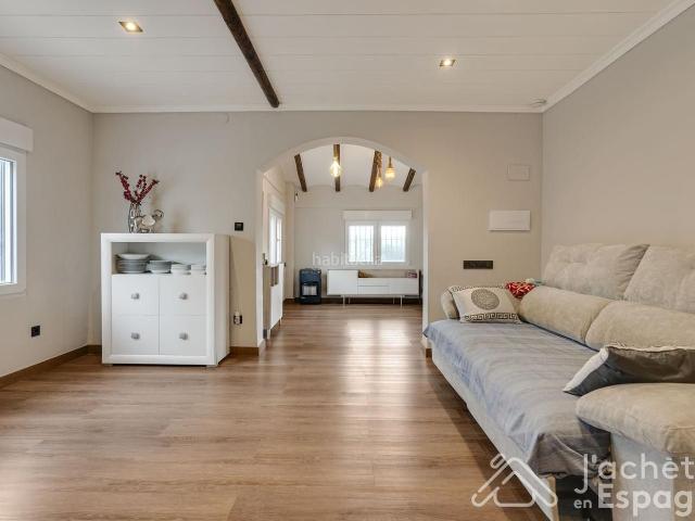 Casa en venta en Gandia, Urbanizaciones. CHALET REFORMADO ZONA PLAYA GANDÍA. Casas.