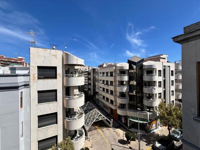 Casa en venta en Gandia, Germaníes Juzgados. EDIFICIO EN VENTA EN EL CENTRO DE GANDÍA A UN PASO DEL PASEO GERMANÍAS!. Casas.