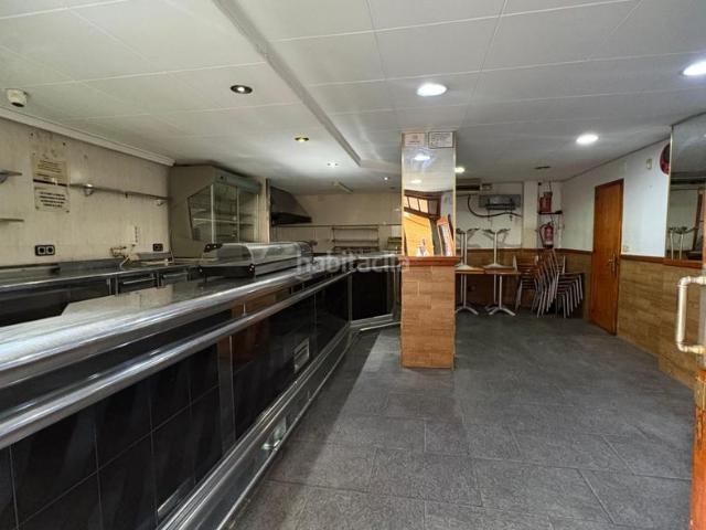Casa en venta en Gavà, Centre Estació. CASA DE PUEBLO EN VENTA EN GAVÀ CON LOCAL COMERCIAL Y LICENCIA DE ACTIVIDAD EN VIGOR JUNTO A LA RAMBLA POSIBILIDAD DE AMPLIACIÓN. Casas.