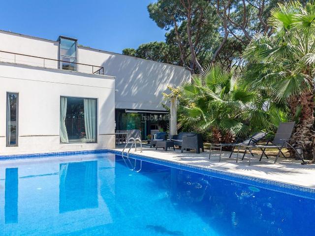 Casa en venta en Gavà, Gava Mar. Venta de Villa Exclusiva en Gavà Mar. Casas.