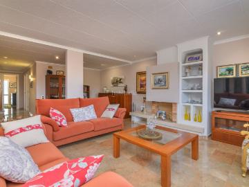 Casa en venta en Gavà, La Sentiu. Casa en calle torrentera la 7 Gavà. Casas.