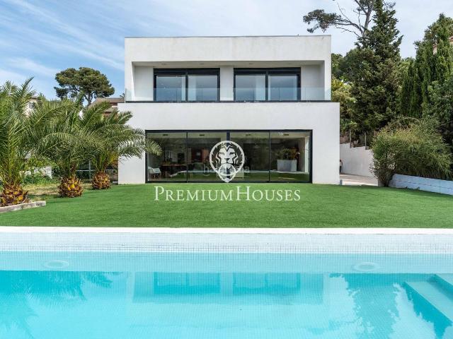 Casa en venta en Gavà, La Sentiu. Casa independiente con jardín y piscina en La Sentiu. Casas.