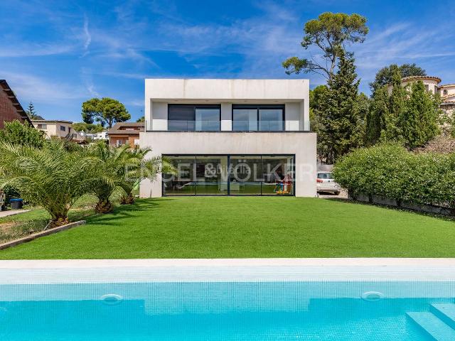 Casa en venta en Gavà, La Sentiu. La Sentiu, Gavà. Donde la montaña se encuentra con el mar. Casas.