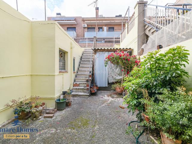 Casa en venta en Gavà, Passeig Maragall. Chalet adosado en venta en Calle d'Apel·les, Gavà. Casas.