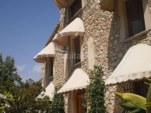 Casa en venta en Gelida. Casas.