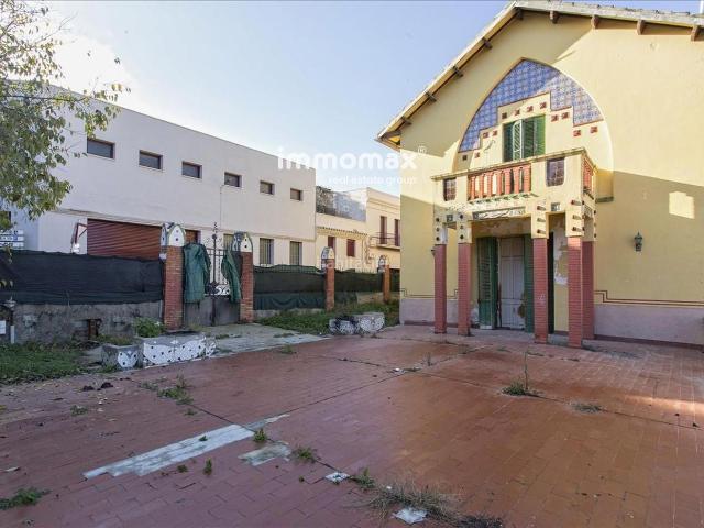 Casa en venta en Gelida. GELIDA CASA MODERNISTA EN VENTA. Casas.
