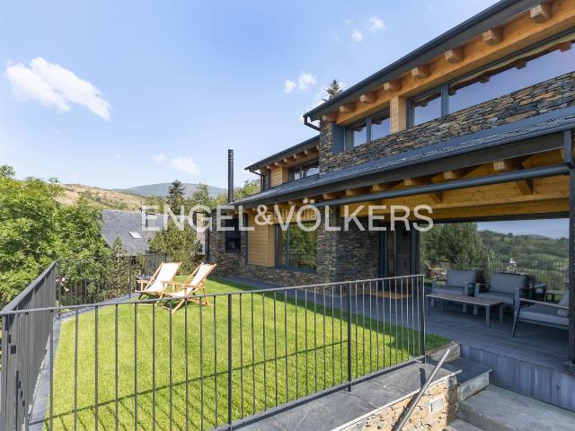 Casa en venta en Ger Pirineos. Casa con vistas abiertas en Ger. Casas.