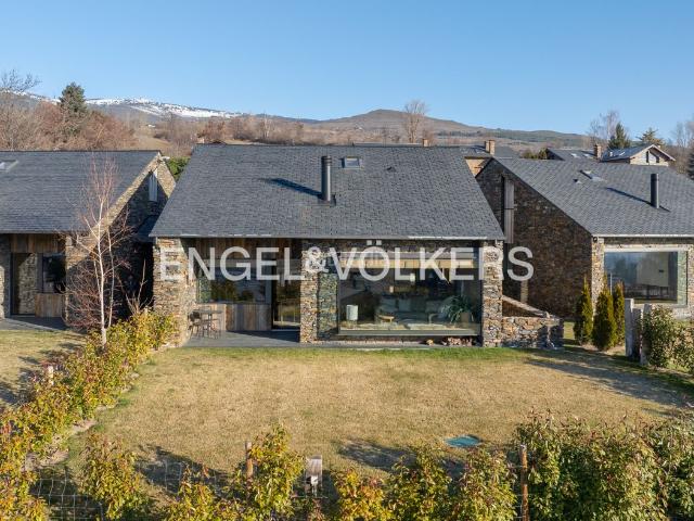 Casa en venta en Ger Pirineos. Confortable casa en La Pleta de Ger. Casas.