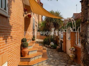 Casa en venta en Getafe, Getafe Norte. Espléndida Casa con Piscina Privada en Getafe. Casas.