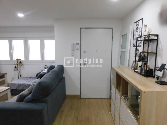 Casa en venta en Getafe, Perales del Río. COMPLETAMENTE REFORMADA HACE TAN SOLO 3 AÑOS. Casas.
