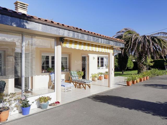 Casa en venta en Gijón, Cabueñes. LA PROVIDENCIA, casa independiente con hórreo reformado y espectacular finca cerrada de 2.351 m Descubre esta magnífica casa indep. Casas.