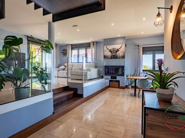 Casa en venta en Gijón, Huerces. Exclusiva vivienda unifamiliar con espectaculares vistas, eficiencia energética y espacios para disfrutar. Casas.