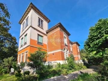 Casa en venta en Gijón, La Guía. Fantástica villa de 1910 situada en Somió. Casas.