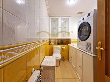 Casa adosada en venta en Gijón, La Guía. Fantástico adosado en pleno centro de Somió. Casas adosadas.