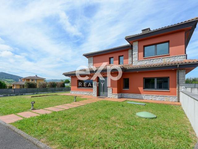 Casa en venta en Gijón, Leorio. VILLA CONTEMPORÁNEA DE ALTO STANDING CON PISCINA, EFICIENCIA ENERGÉTICA A Y MÁXIMA PRIVACIDAD. Casas.