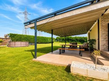Casa en venta en Gijón, Roces. Preciosa casa en Porceyo, a diez minutos de Gijón. Casas.