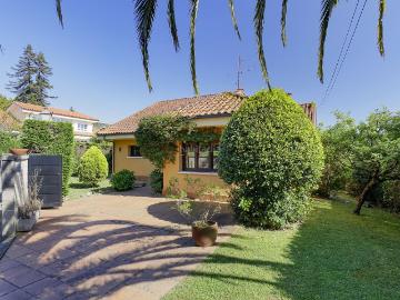 Casa en venta en Gijón, Somió. SOMIÓ, exclusiva vivienda unifamiliar en urbanización privada En una de las zonas más demandadas y residenciales de Gijón, Somió. Casas.
