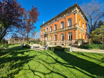 Casa en venta en Gijón, Somió. Una joya arquitectónica en la zona más exclusiva de Asturias Palacio Villa María. Casas.