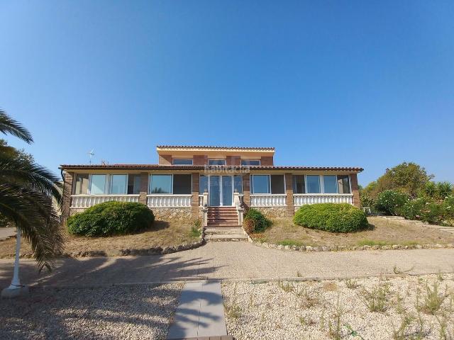 Casa en venta en Ginestar Costa Dorada. Casas.
