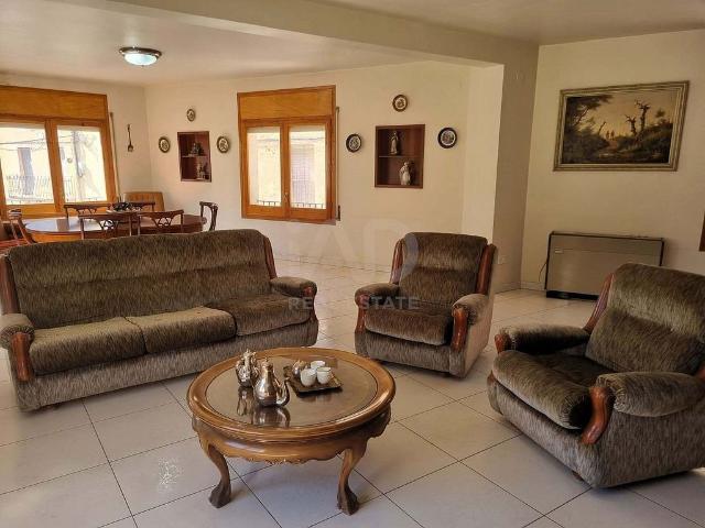Casa en venta en calle De la Valleta, Ginestar, de 384 m² 3 habitaciones por 160.000