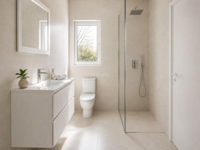 Casa en venta en Girona, Palau. CASA OBRA NUEVA EN GIRONA + TERRENO. Casas.