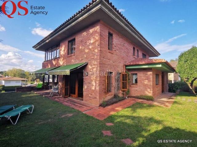 Casa en venta en Girona, Palau. Chalet en la zona Palau, Girona. Casas.