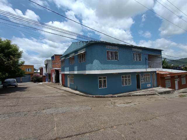 Casa En Venta En Girardot En Miraflores V359895