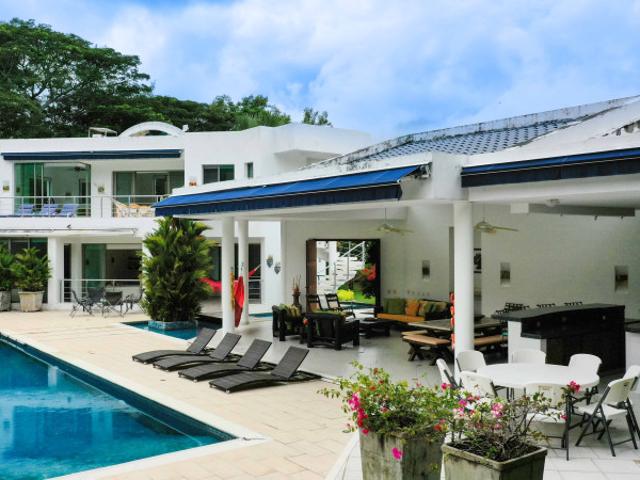Casa En Venta En Girardot En Condominio El Paso V223006