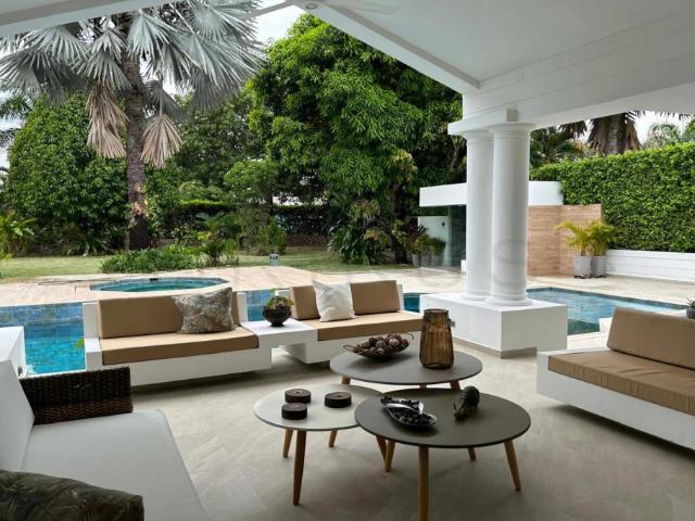 Casa En Venta En Girardot En. V190325