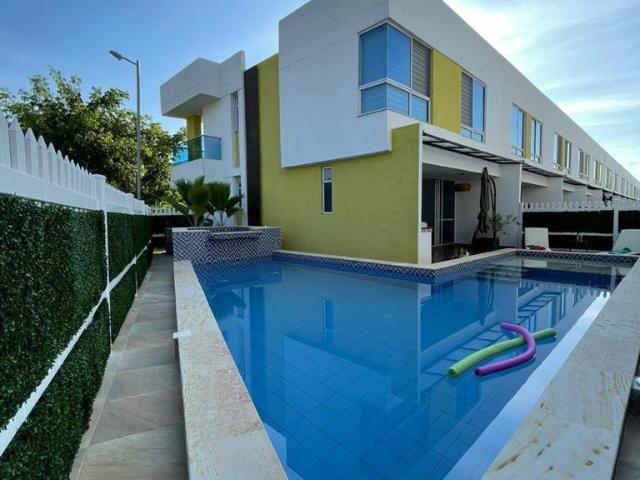 Casa En Venta En Girardot V171639
