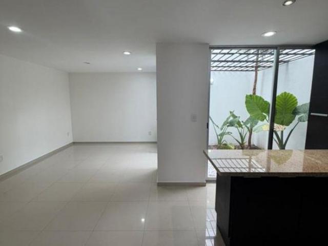Casa en venta en Girasoles Acueducto, dentro de condominio privado