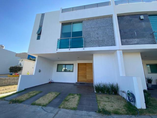 Casa en venta en Girasoles Acueducto, Zapopan, Jalisco