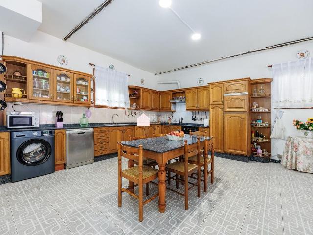 Casa en venta en Gondomar. TU NUEVO HOGAR TE ESPERA. Casas.