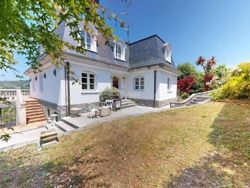 Casa en venta en Gorliz. Villa de estilo francés. Casas.