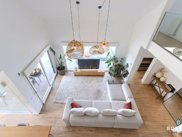 Casa en venta en Gorliz. Villa independiente con vistas al mar, piscina y licencia turística en Arminza. Casas.