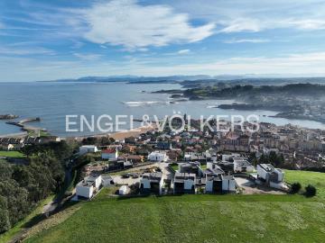 Casa en venta en Gozón, Luanco Aramar Antromero. La Quinta de Luanco por Joaquín Torres. Casas.