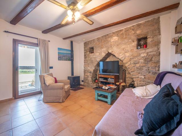 Casa en venta en Granyanella. Silencio y paisaje: acogedora casa de pueblo en Tordera Lleida. Casas.