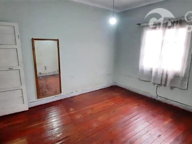 Casa en Venta en Gran casa sólida, amplio terreno, para remodelar, gran potencial