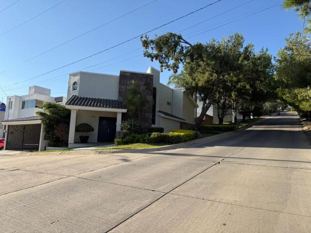 CASA EN VENTA EN GRAN JARDIN