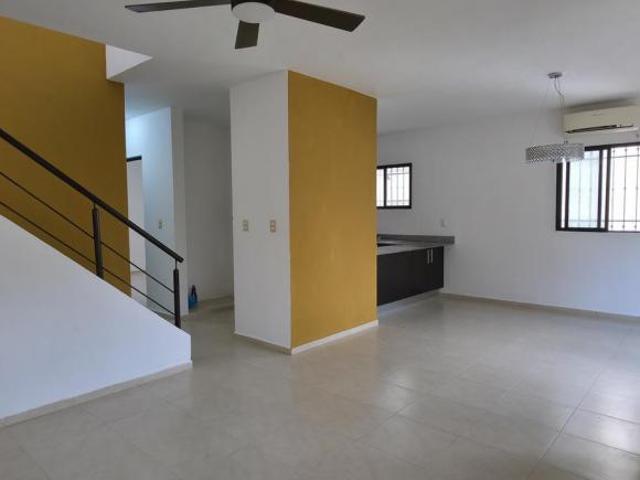 Casa en Venta en Gran Santa Fe Norte – Privada Adelfas