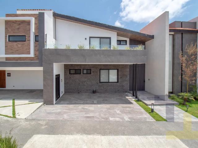 Casa en Venta en Gran Reserva Lomas de Angelópolis Terraza, Chimenea, Bar, Jardín