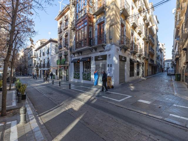 Casa en venta en Granada, Centro Sagrario. SE VENDE CASA EN junto a plaza Trinidad _Granada centro. Casas.